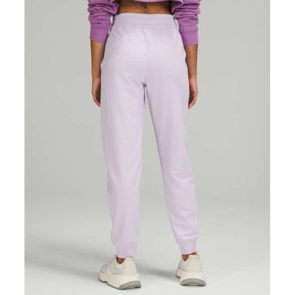 Lululemon Scuba High-Rise French Terry Jogger In Lavender Dew Sz 8 Lounge Travel